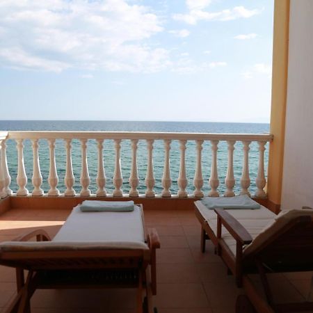 George & Katerina Houses Паралия-Дионисиу Экстерьер фото