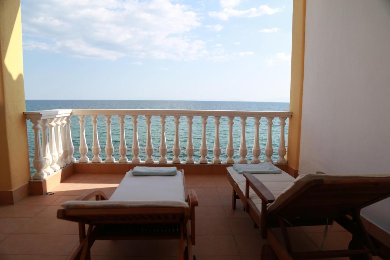 George & Katerina Houses Паралия-Дионисиу Экстерьер фото